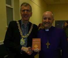 Lord Mayor Máirtín Ó Muilleoir and Bishop Alan launch the Guild's bilingual services book.