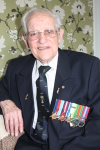 Lisburn war veteran Tommy Jess is to be awarded the Ushadov Medal after waiting 70 years.