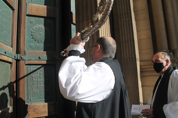 Bishop George installed in Belfast Cathedral
