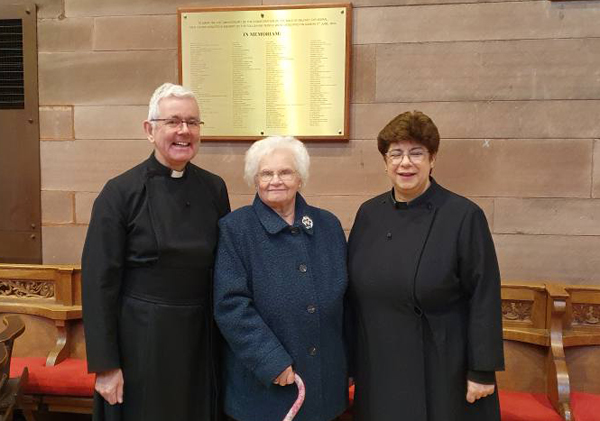 Unveiling of plaques listing those commemorated by new Nave chairs in St Anne’s